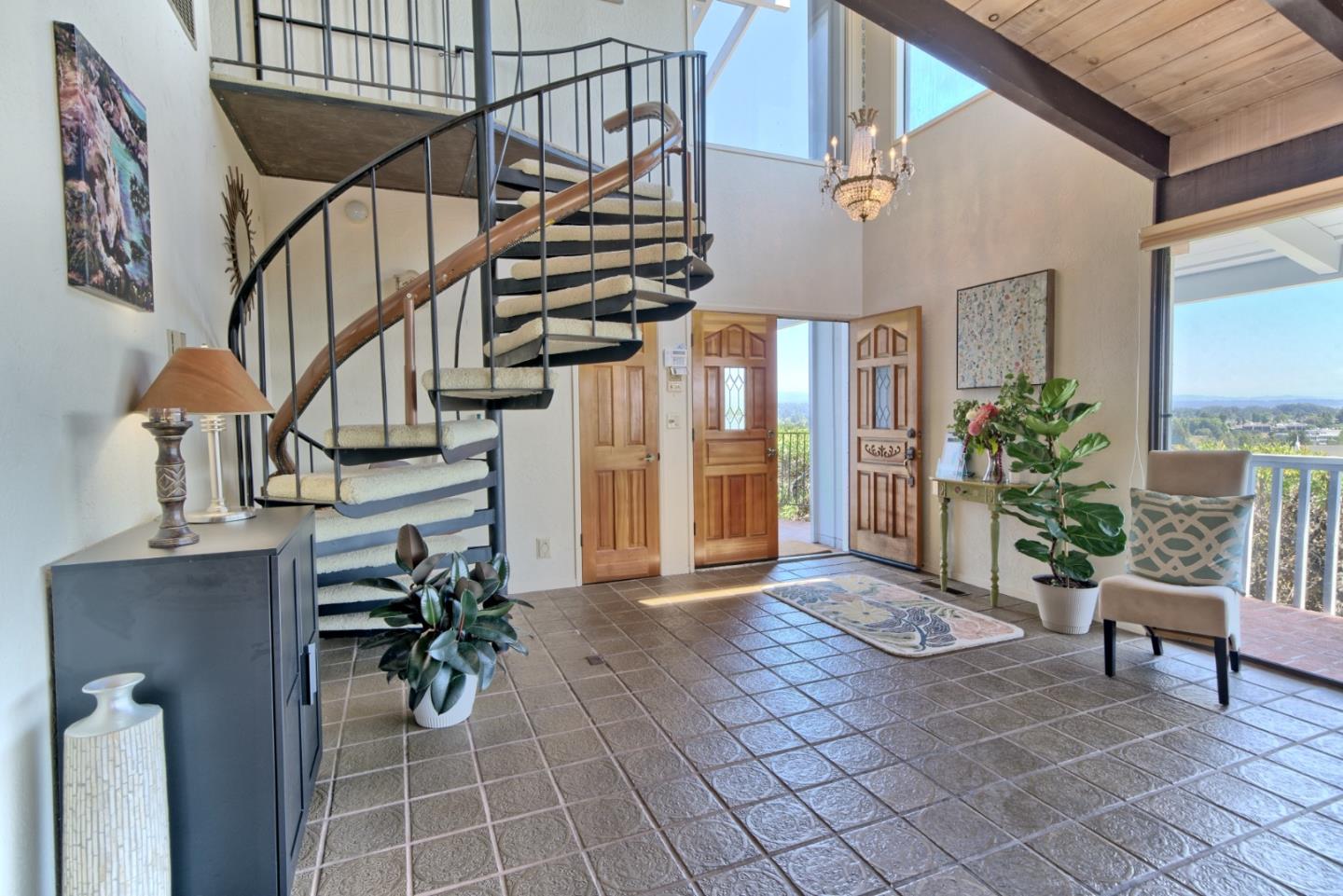 Detail Gallery Image 3 of 28 For 350 Highland Avenue, Santa Cruz,  CA 95060 - 4 Beds | 2/1 Baths