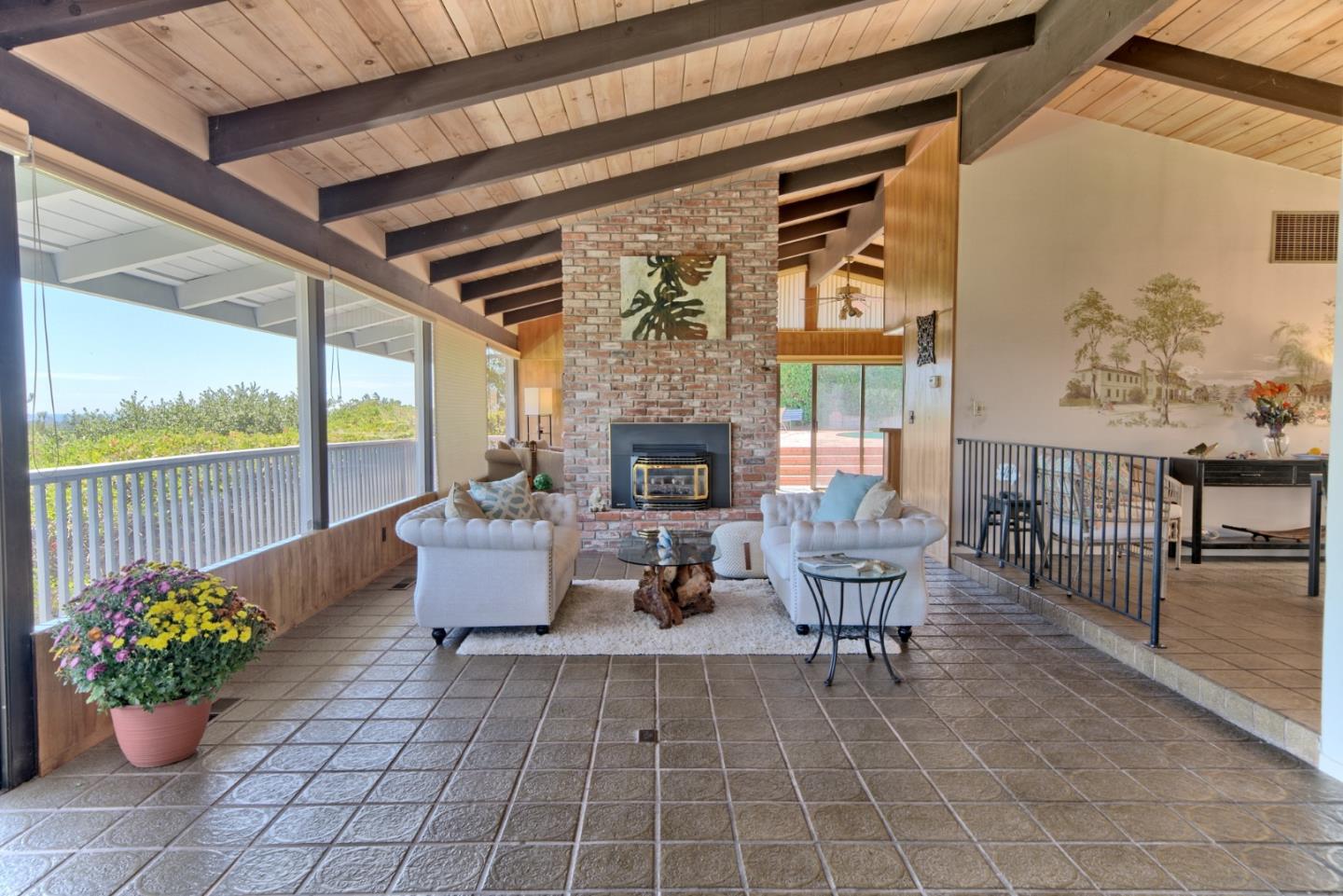 Detail Gallery Image 4 of 28 For 350 Highland Avenue, Santa Cruz,  CA 95060 - 4 Beds | 2/1 Baths