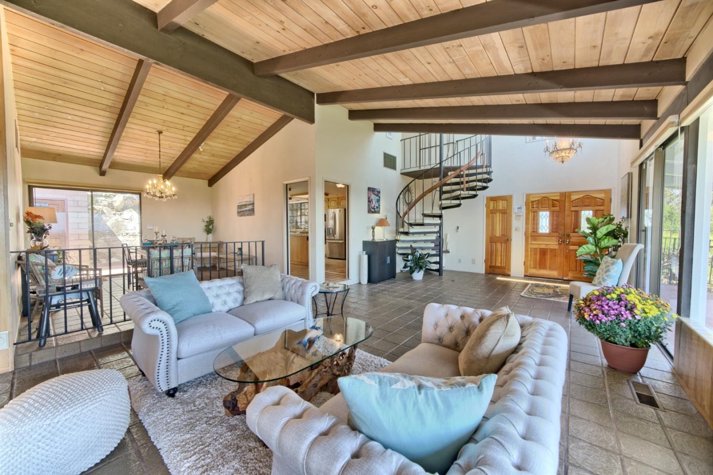 Detail Gallery Image 6 of 28 For 350 Highland Avenue, Santa Cruz,  CA 95060 - 4 Beds | 2/1 Baths