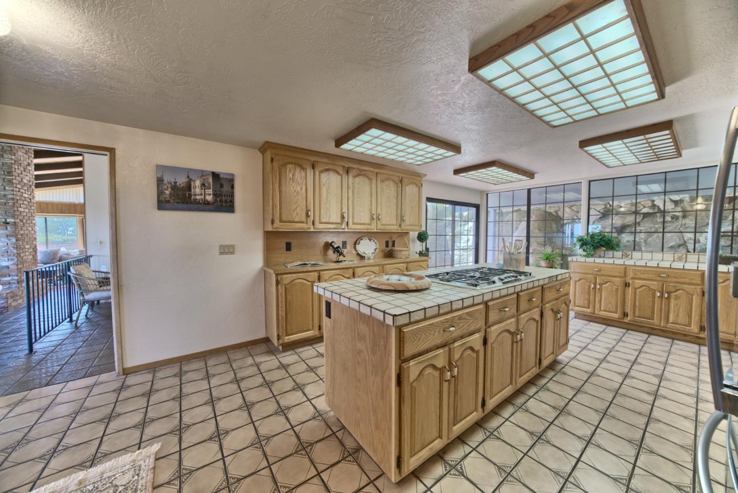 Detail Gallery Image 9 of 28 For 350 Highland Avenue, Santa Cruz,  CA 95060 - 4 Beds | 2/1 Baths
