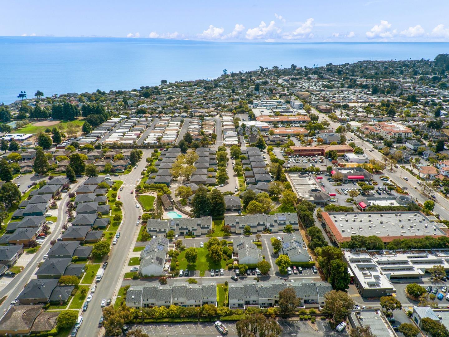 Detail Gallery Image 27 of 32 For 1505 42nd Ave #7,  Capitola,  CA 95010 - 3 Beds | 2/1 Baths