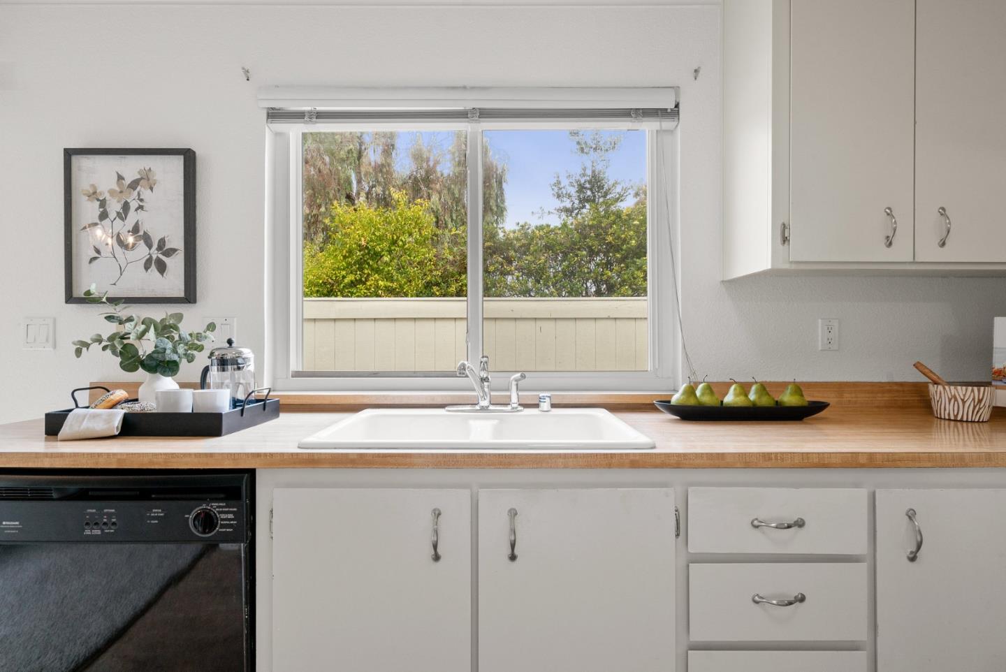Detail Gallery Image 8 of 32 For 1505 42nd Ave #7,  Capitola,  CA 95010 - 3 Beds | 2/1 Baths