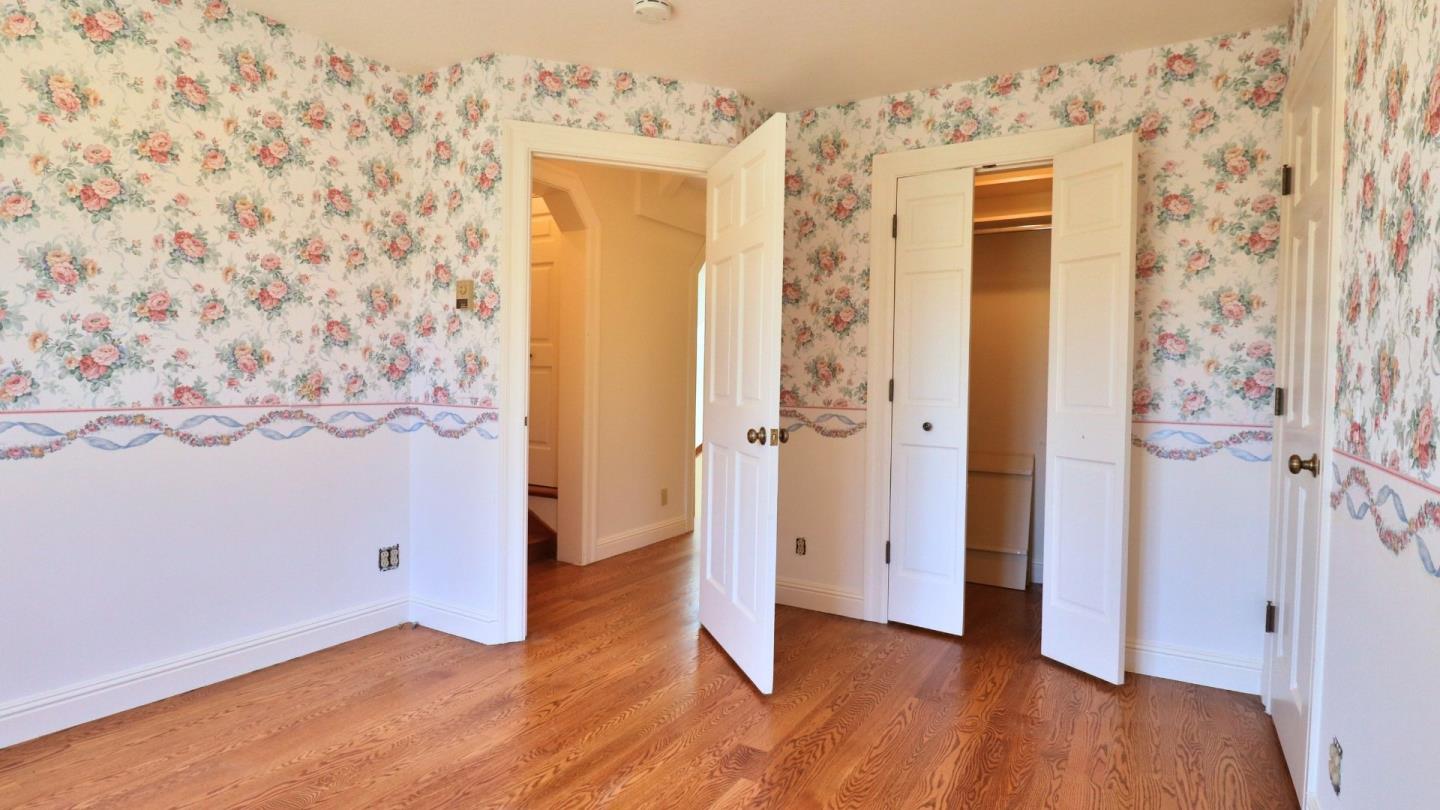 Detail Gallery Image 38 of 71 For 200 Iris Way, Palo Alto,  CA 94303 - 6 Beds | 4/1 Baths