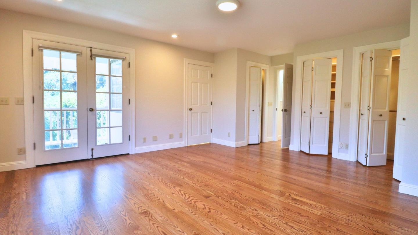 Detail Gallery Image 43 of 71 For 200 Iris Way, Palo Alto,  CA 94303 - 6 Beds | 4/1 Baths