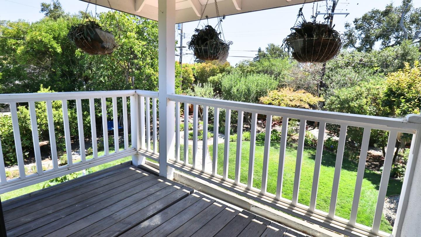 Detail Gallery Image 45 of 71 For 200 Iris Way, Palo Alto,  CA 94303 - 6 Beds | 4/1 Baths