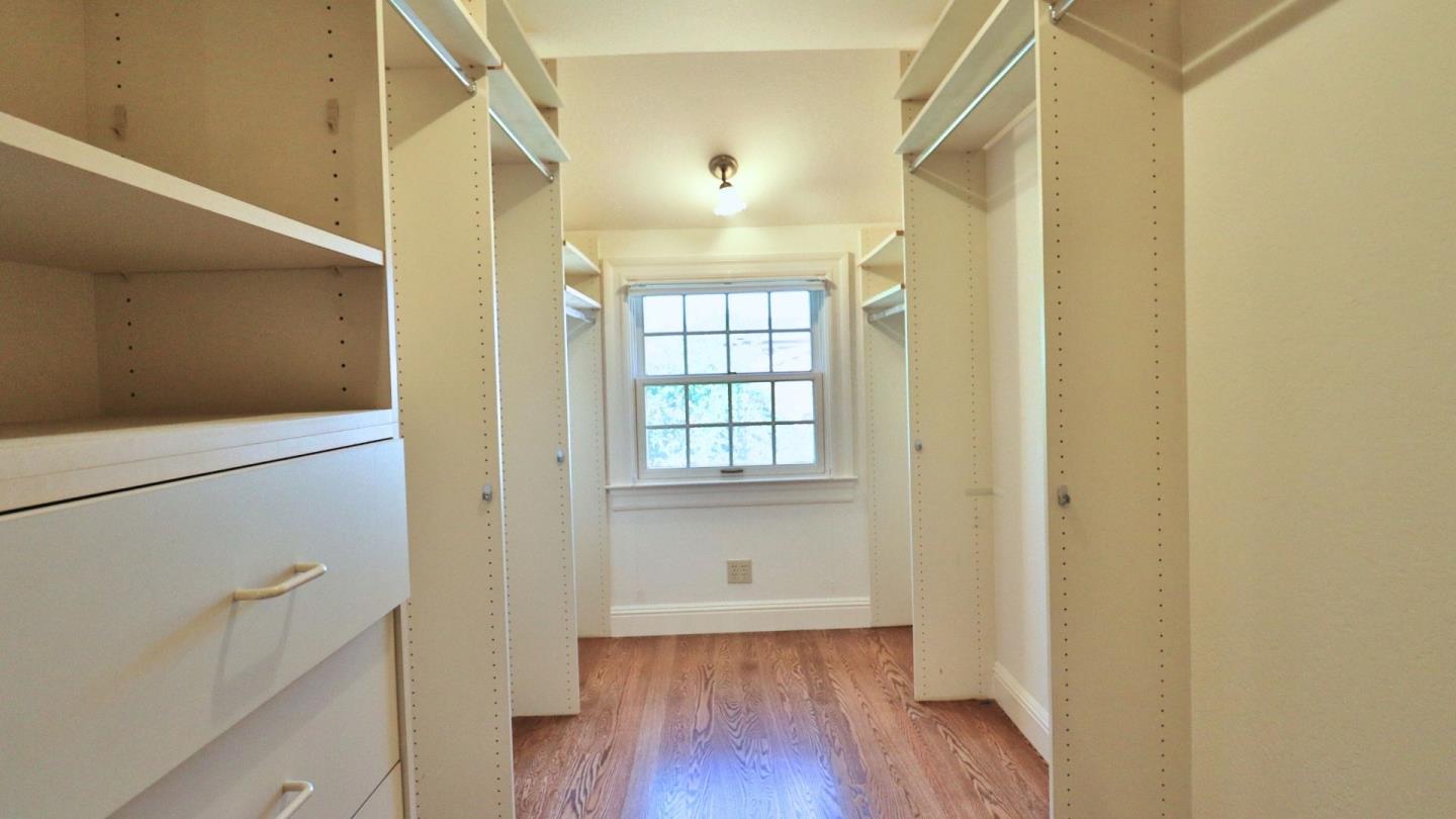 Detail Gallery Image 48 of 71 For 200 Iris Way, Palo Alto,  CA 94303 - 6 Beds | 4/1 Baths