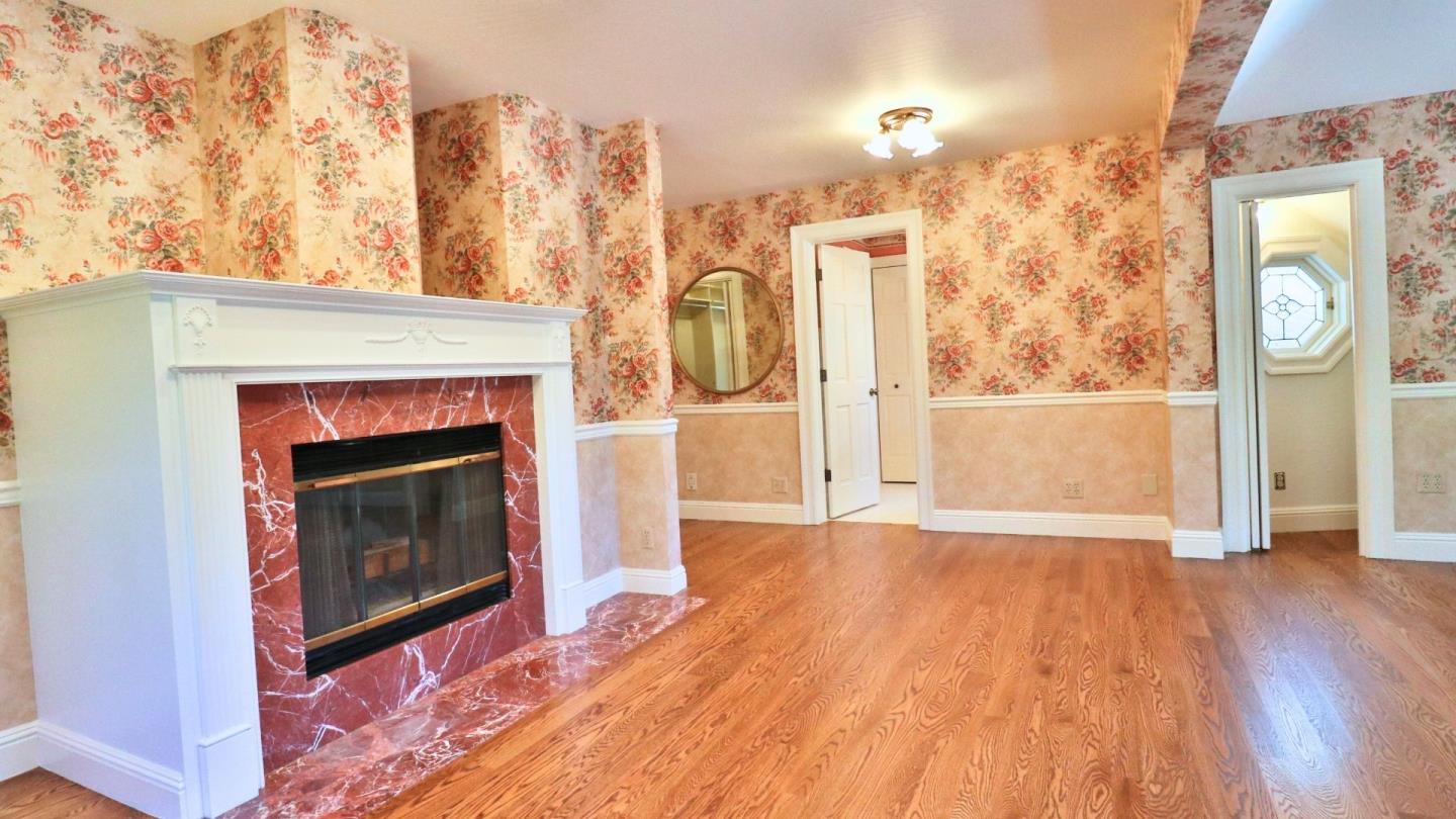 Detail Gallery Image 57 of 71 For 200 Iris Way, Palo Alto,  CA 94303 - 6 Beds | 4/1 Baths