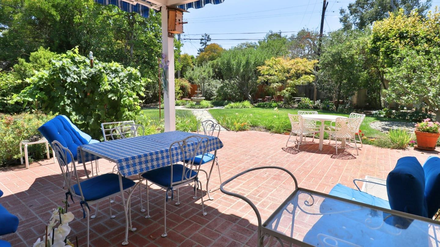 Detail Gallery Image 63 of 71 For 200 Iris Way, Palo Alto,  CA 94303 - 6 Beds | 4/1 Baths