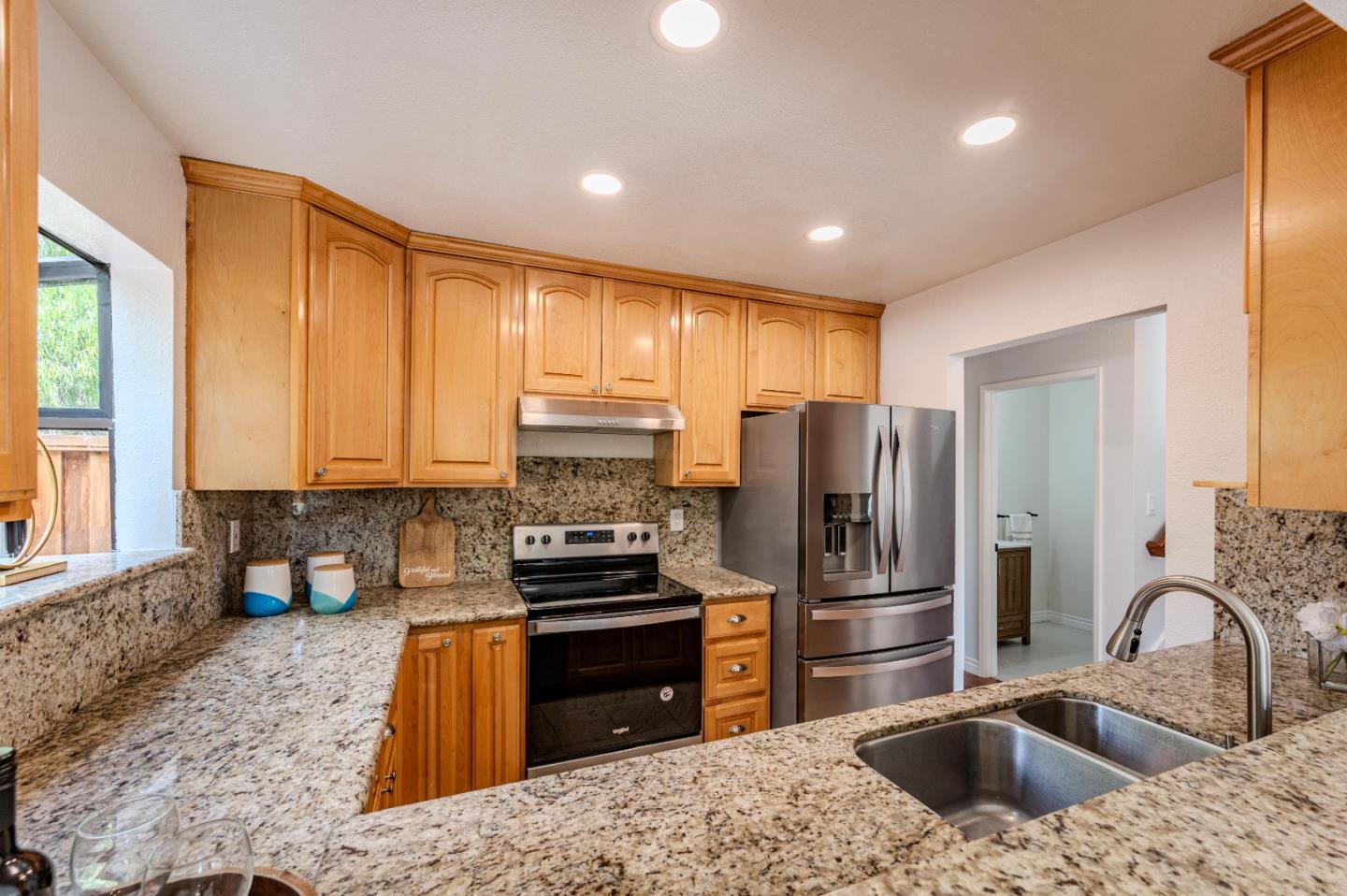 Detail Gallery Image 8 of 25 For 99 Jacklin Ct, Milpitas,  CA 95035 - 2 Beds | 2/1 Baths