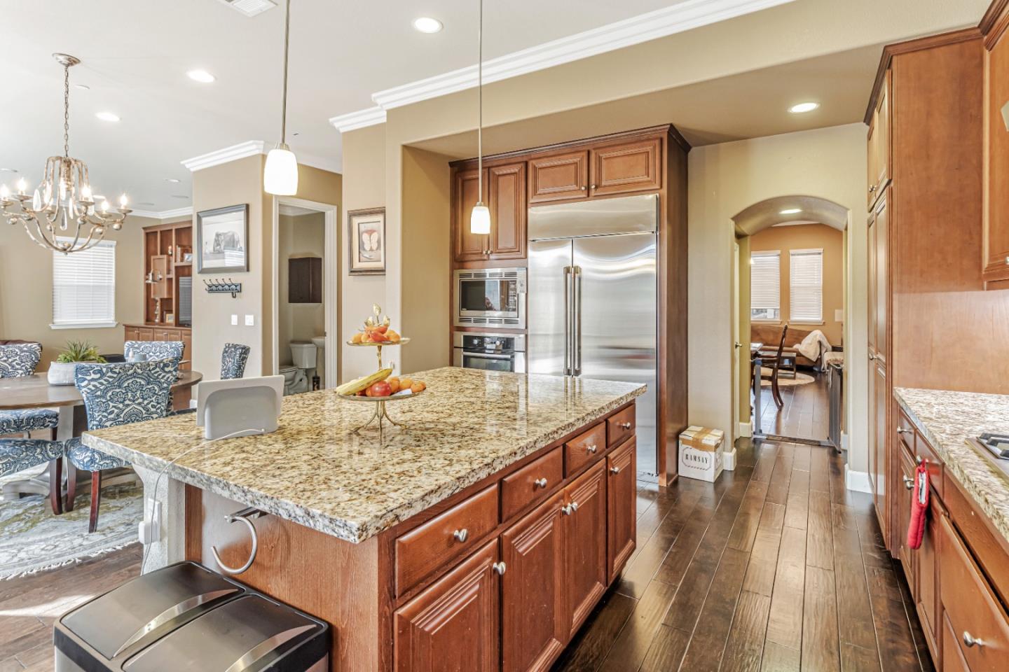 Detail Gallery Image 14 of 35 For 1957 Worthington Cir, Santa Clara,  CA 95050 - 4 Beds | 2/1 Baths