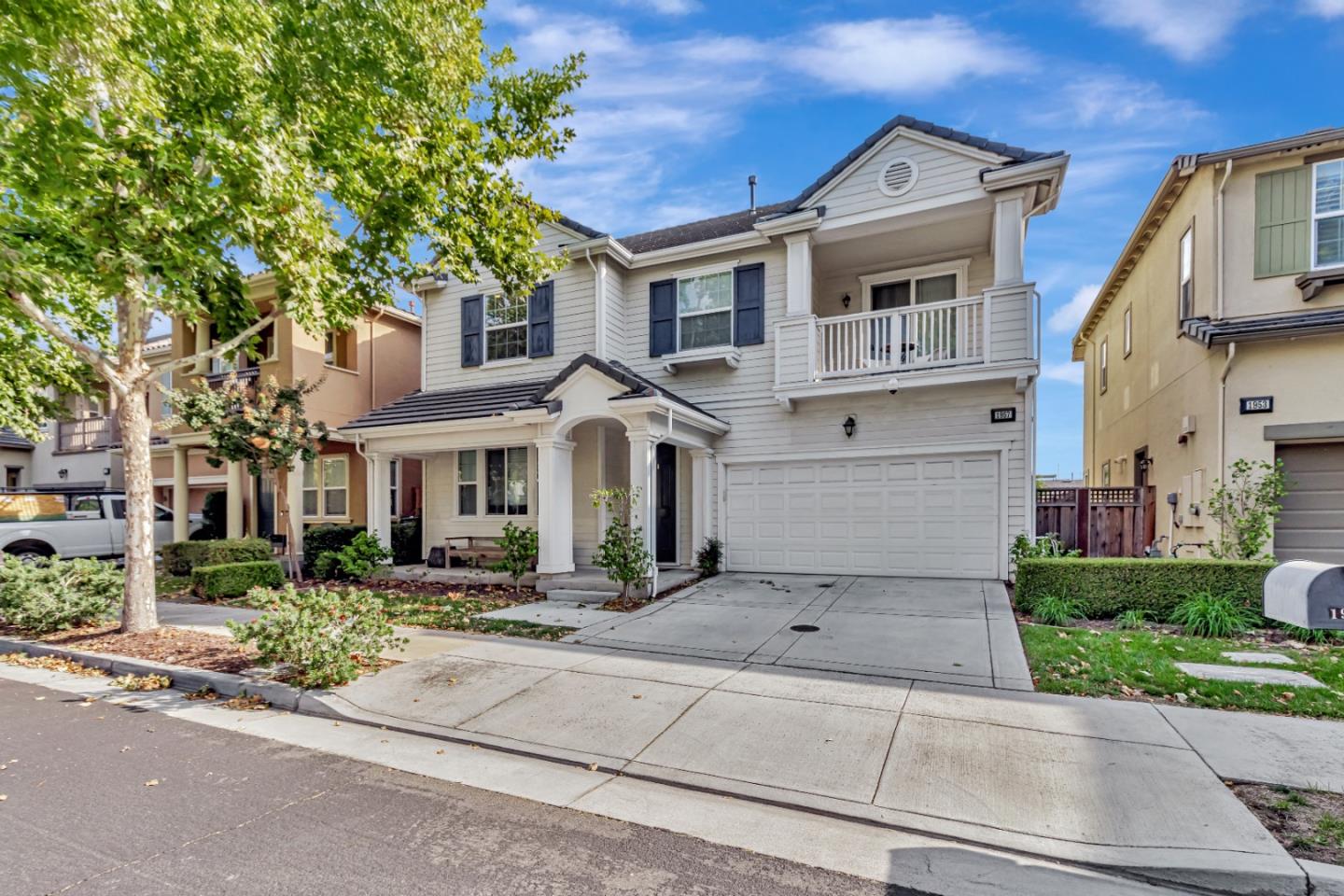 Detail Gallery Image 2 of 35 For 1957 Worthington Cir, Santa Clara,  CA 95050 - 4 Beds | 2/1 Baths