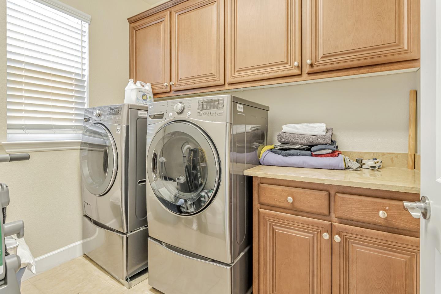 Detail Gallery Image 21 of 35 For 1957 Worthington Cir, Santa Clara,  CA 95050 - 4 Beds | 2/1 Baths