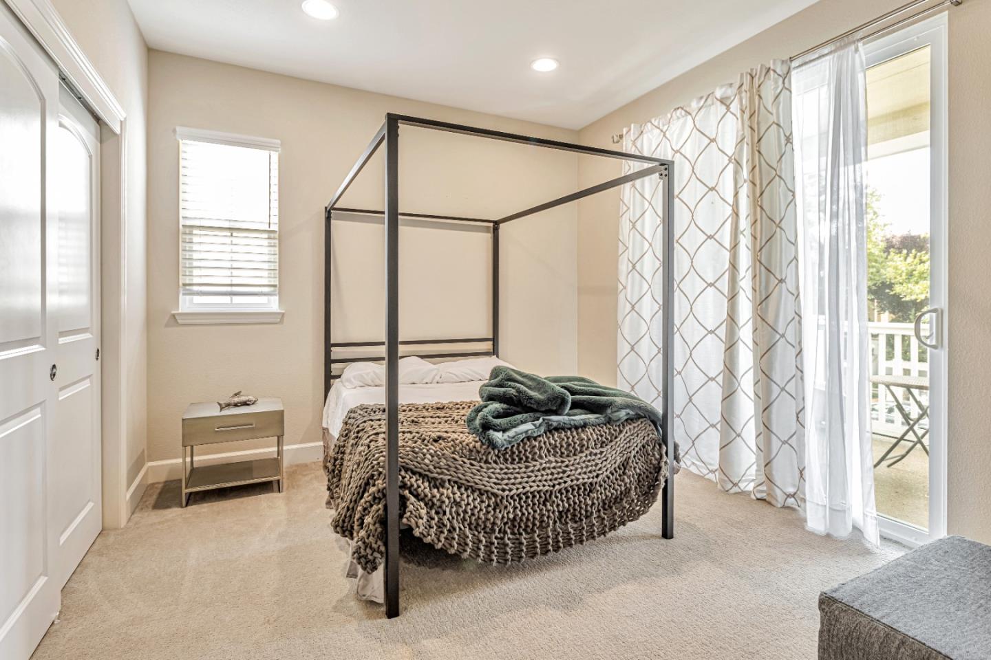 Detail Gallery Image 25 of 35 For 1957 Worthington Cir, Santa Clara,  CA 95050 - 4 Beds | 2/1 Baths