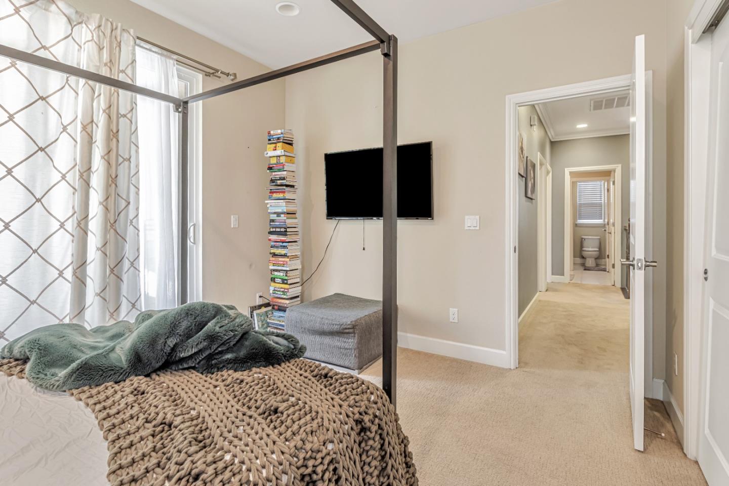 Detail Gallery Image 26 of 35 For 1957 Worthington Cir, Santa Clara,  CA 95050 - 4 Beds | 2/1 Baths