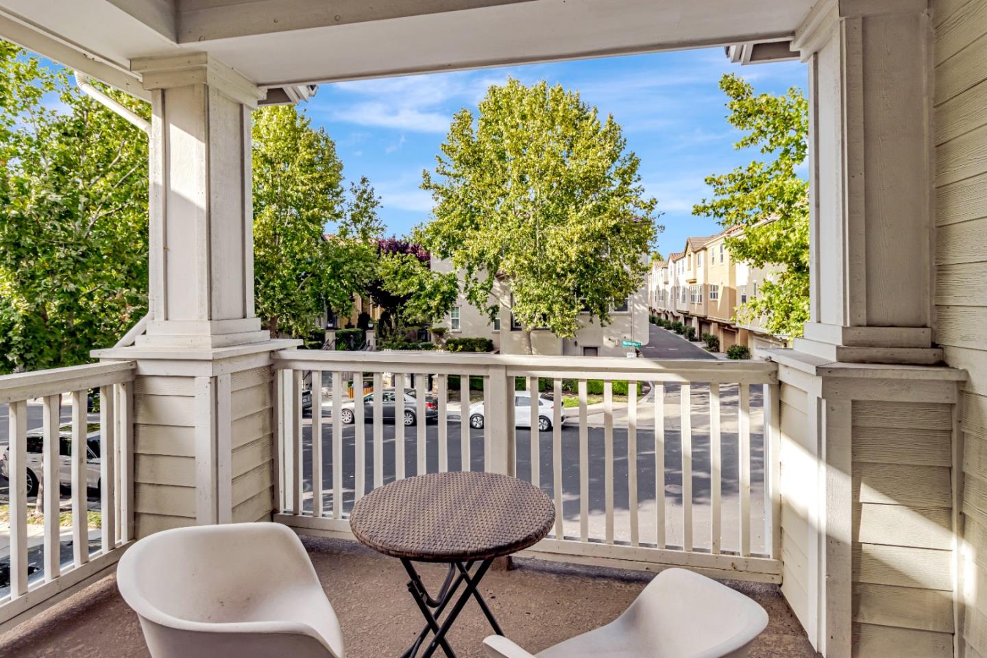 Detail Gallery Image 3 of 35 For 1957 Worthington Cir, Santa Clara,  CA 95050 - 4 Beds | 2/1 Baths