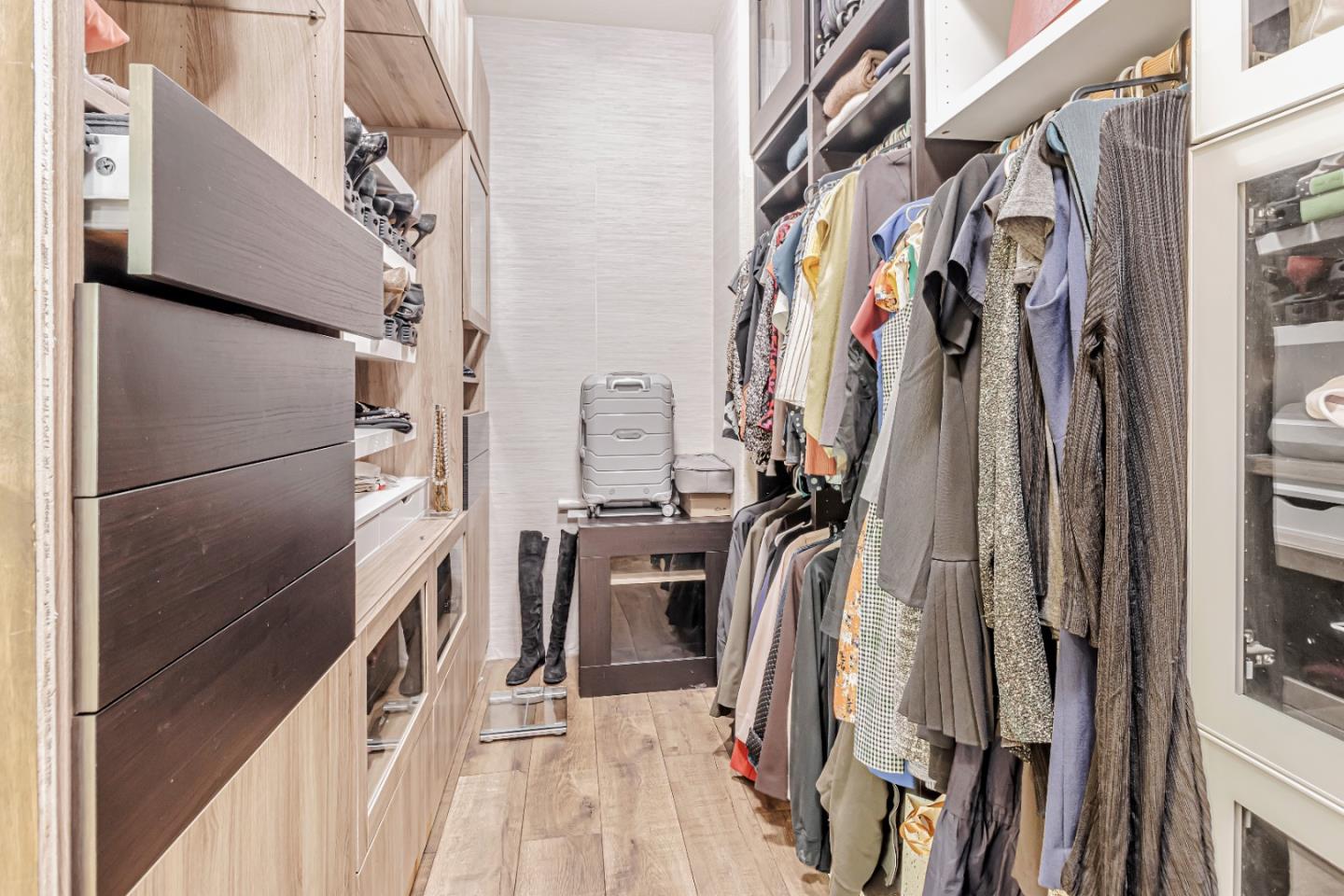 Detail Gallery Image 30 of 35 For 1957 Worthington Cir, Santa Clara,  CA 95050 - 4 Beds | 2/1 Baths