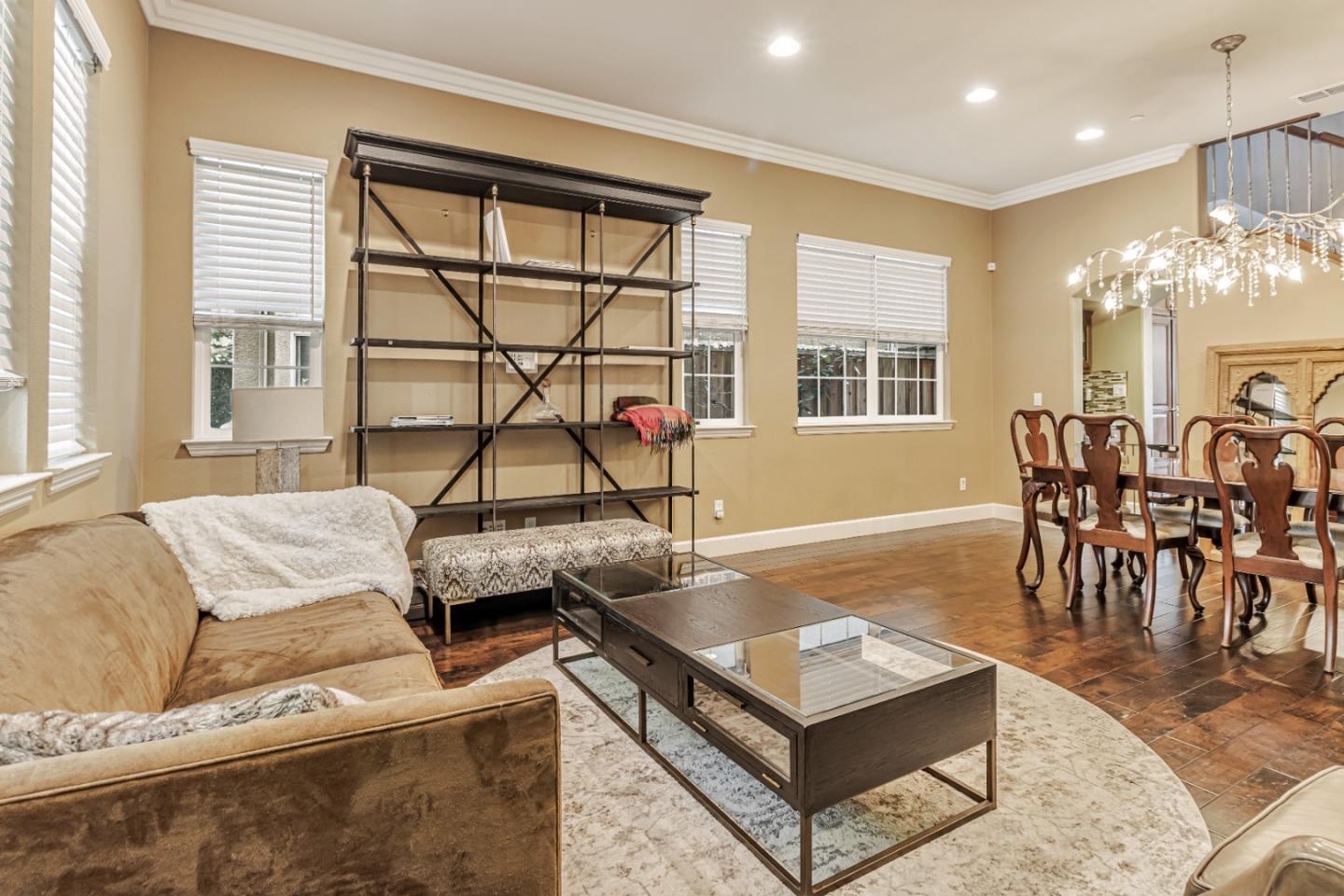 Detail Gallery Image 5 of 35 For 1957 Worthington Cir, Santa Clara,  CA 95050 - 4 Beds | 2/1 Baths