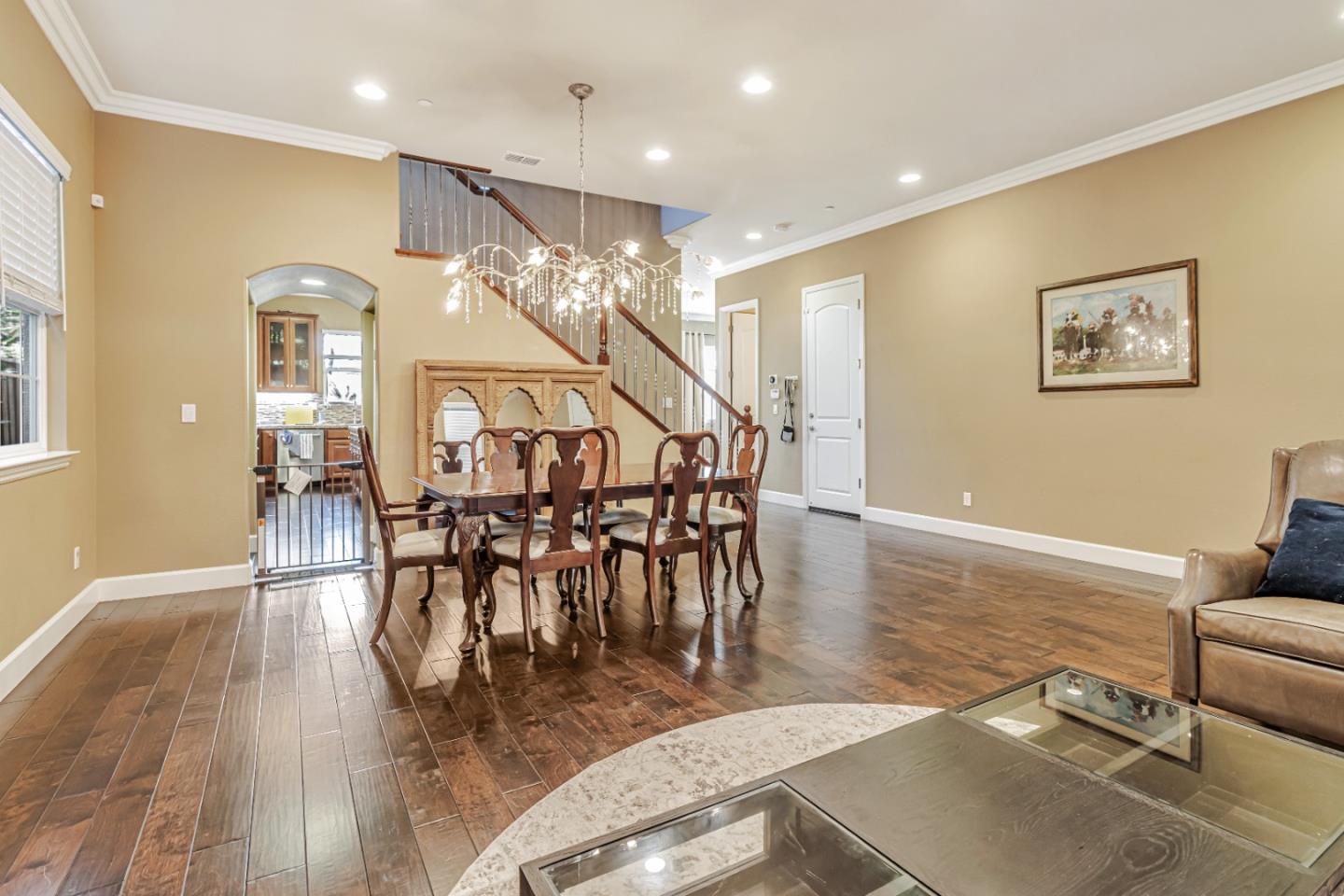 Detail Gallery Image 6 of 35 For 1957 Worthington Cir, Santa Clara,  CA 95050 - 4 Beds | 2/1 Baths