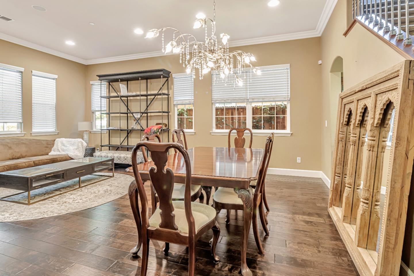 Detail Gallery Image 7 of 35 For 1957 Worthington Cir, Santa Clara,  CA 95050 - 4 Beds | 2/1 Baths