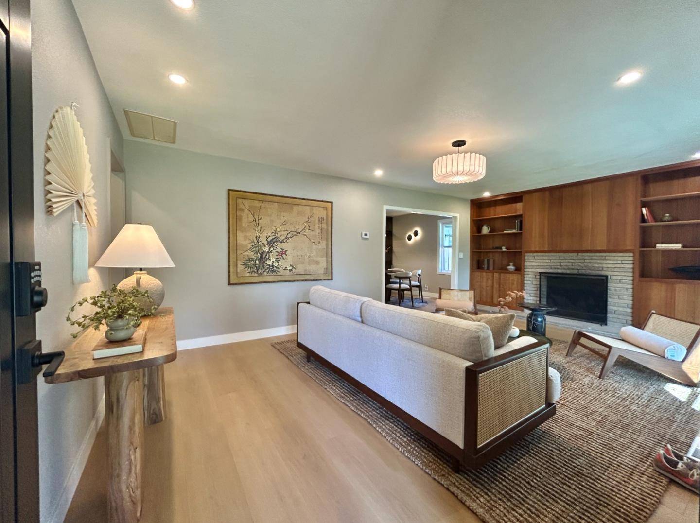 Detail Gallery Image 6 of 79 For 4155 Holly Dr, San Jose,  CA 95127 - 4 Beds | 2/1 Baths