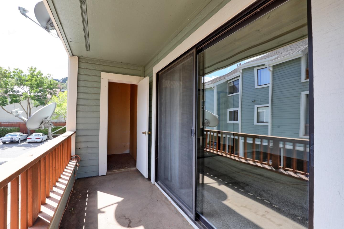 Detail Gallery Image 9 of 15 For 17950 Hillwood Ln, Morgan Hill,  CA 95037 - 2 Beds | 2 Baths