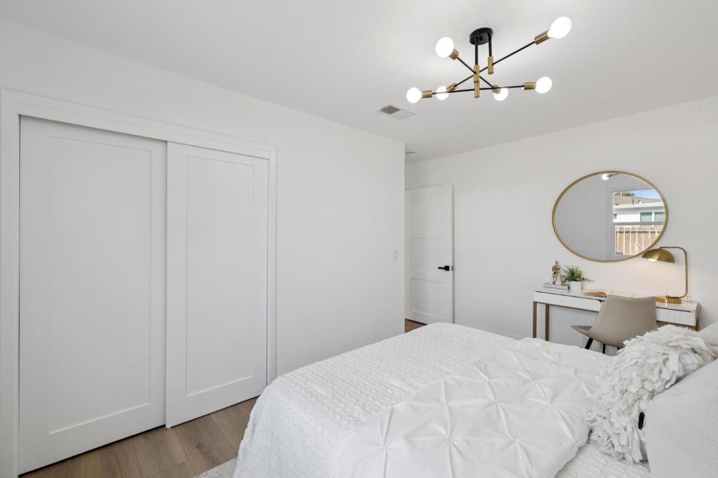 Detail Gallery Image 14 of 21 For 1312 Modoc Ave, Menlo Park,  CA 94025 - 3 Beds | 1 Baths