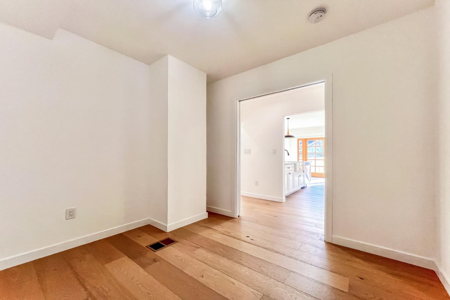 Detail Gallery Image 11 of 23 For 103 N Kingsley Dr, Los Angeles,  CA 90004 - 2 Beds | 2 Baths