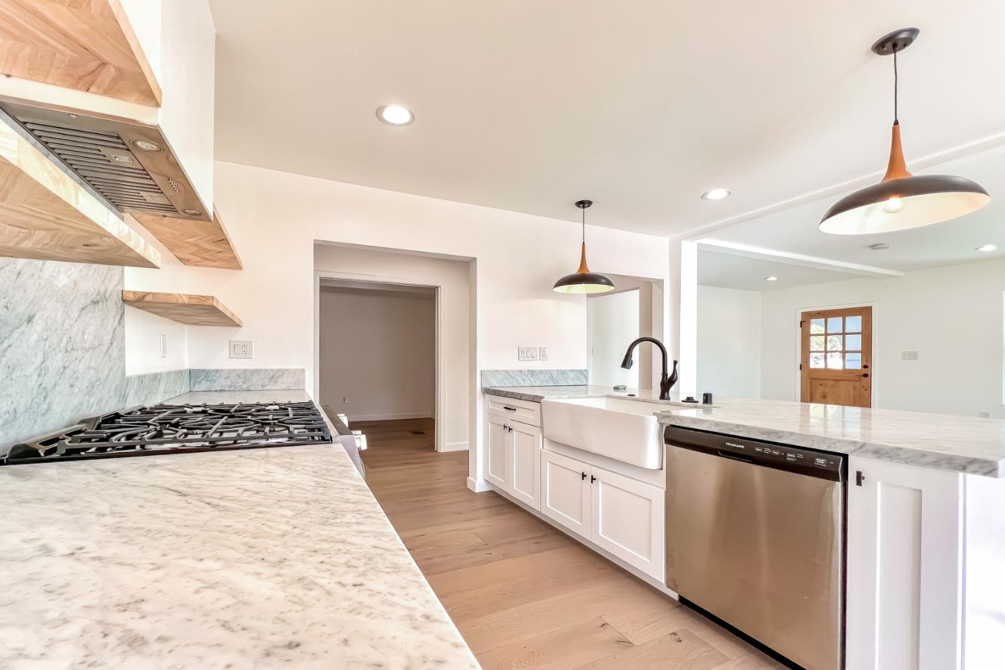 Detail Gallery Image 14 of 23 For 103 N Kingsley Dr, Los Angeles,  CA 90004 - 2 Beds | 2 Baths