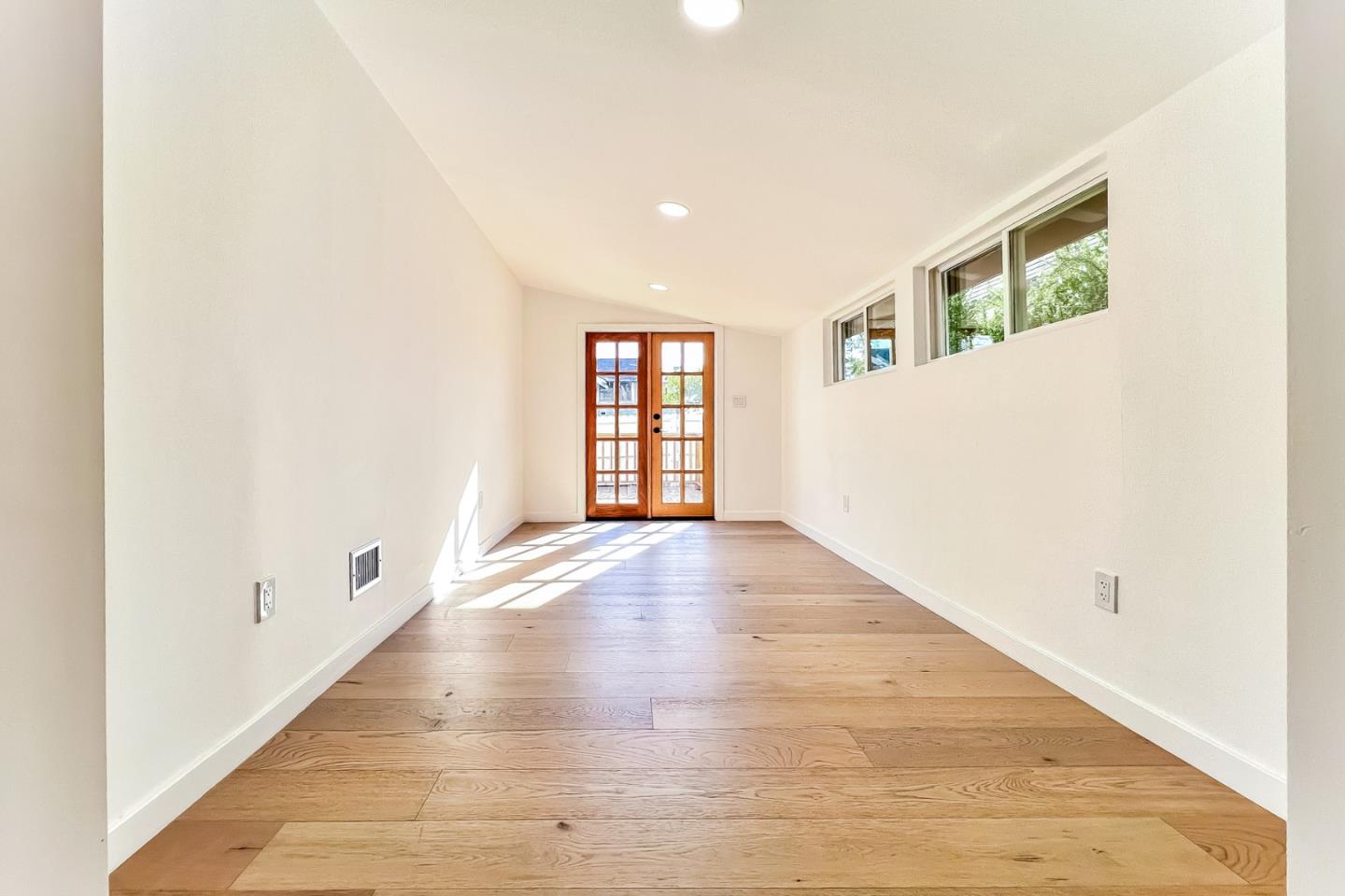 Detail Gallery Image 16 of 23 For 103 N Kingsley Dr, Los Angeles,  CA 90004 - 2 Beds | 2 Baths