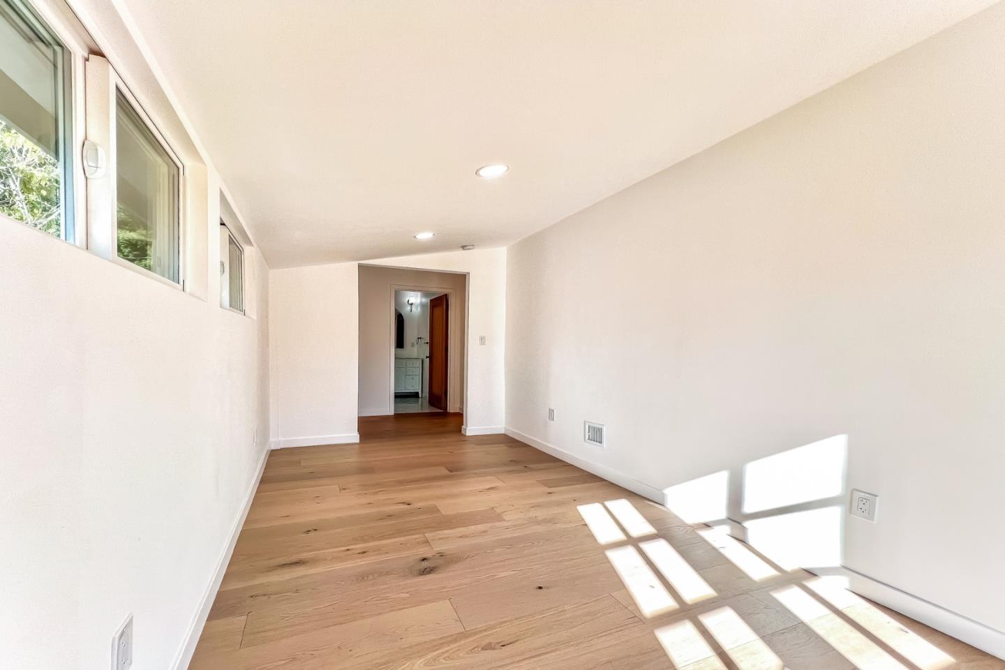 Detail Gallery Image 17 of 23 For 103 N Kingsley Dr, Los Angeles,  CA 90004 - 2 Beds | 2 Baths