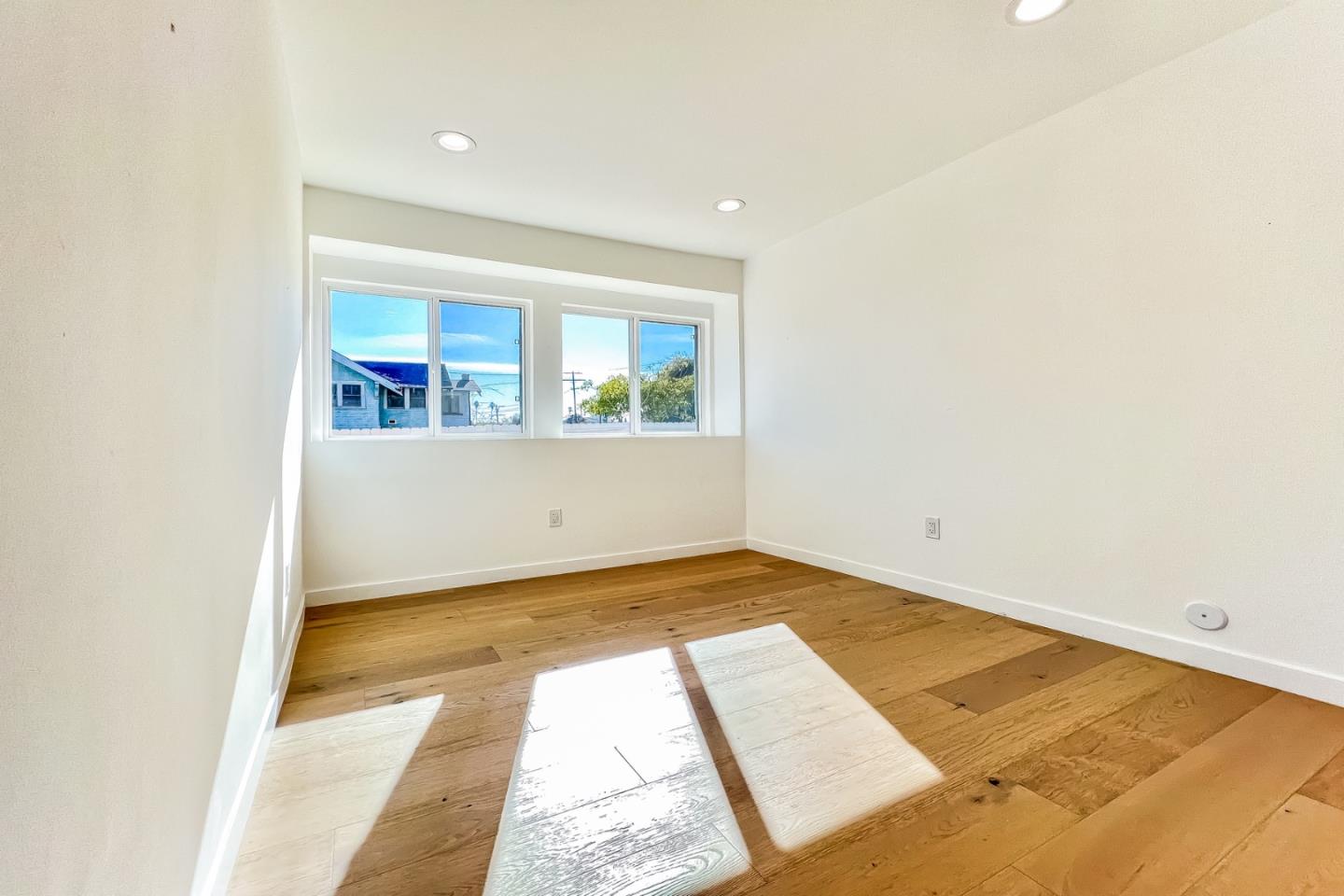 Detail Gallery Image 19 of 23 For 103 N Kingsley Dr, Los Angeles,  CA 90004 - 2 Beds | 2 Baths