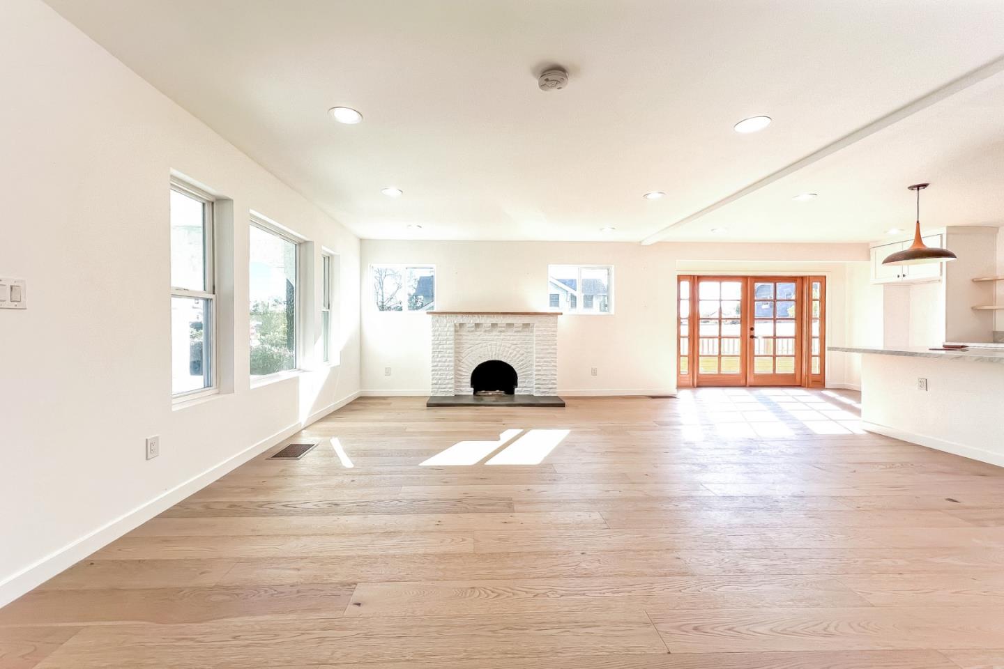 Detail Gallery Image 6 of 23 For 103 N Kingsley Dr, Los Angeles,  CA 90004 - 2 Beds | 2 Baths