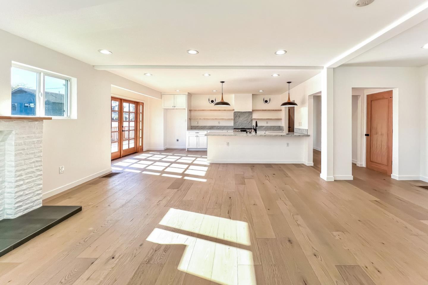 Detail Gallery Image 9 of 23 For 103 N Kingsley Dr, Los Angeles,  CA 90004 - 2 Beds | 2 Baths