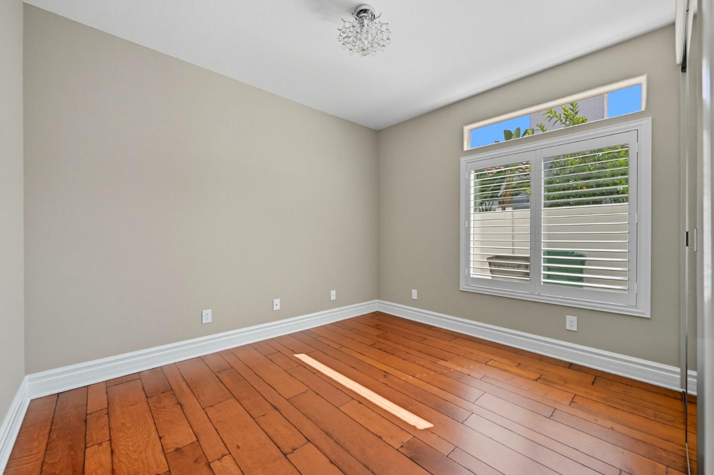 Detail Gallery Image 20 of 38 For 4911 Amador Dr, Oceanside,  CA 92056 - 3 Beds | 2/1 Baths