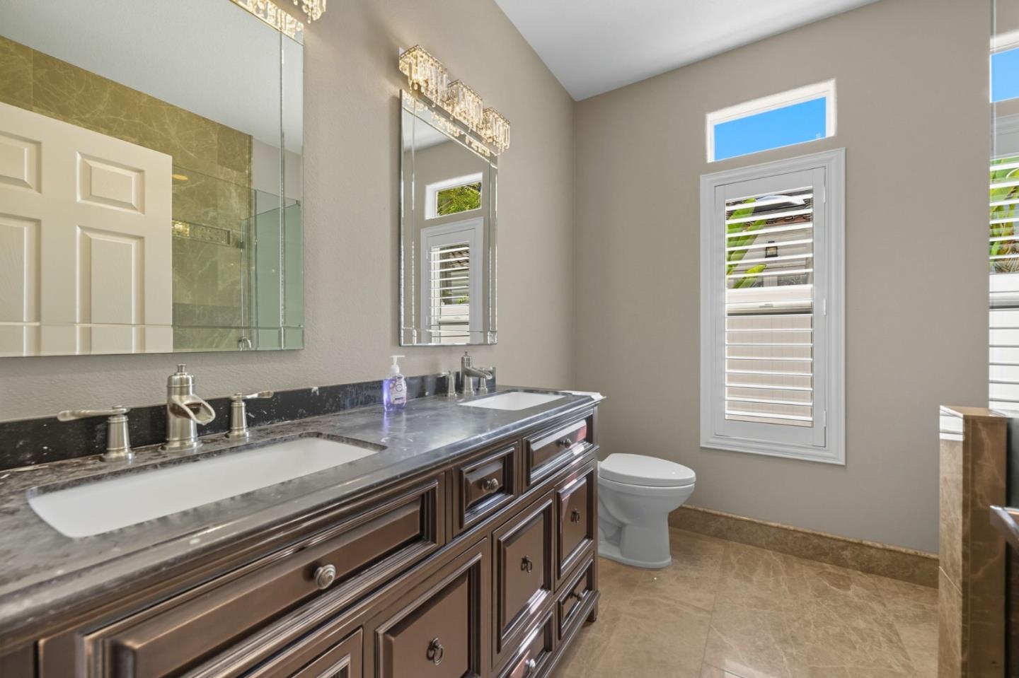Detail Gallery Image 25 of 38 For 4911 Amador Dr, Oceanside,  CA 92056 - 3 Beds | 2/1 Baths