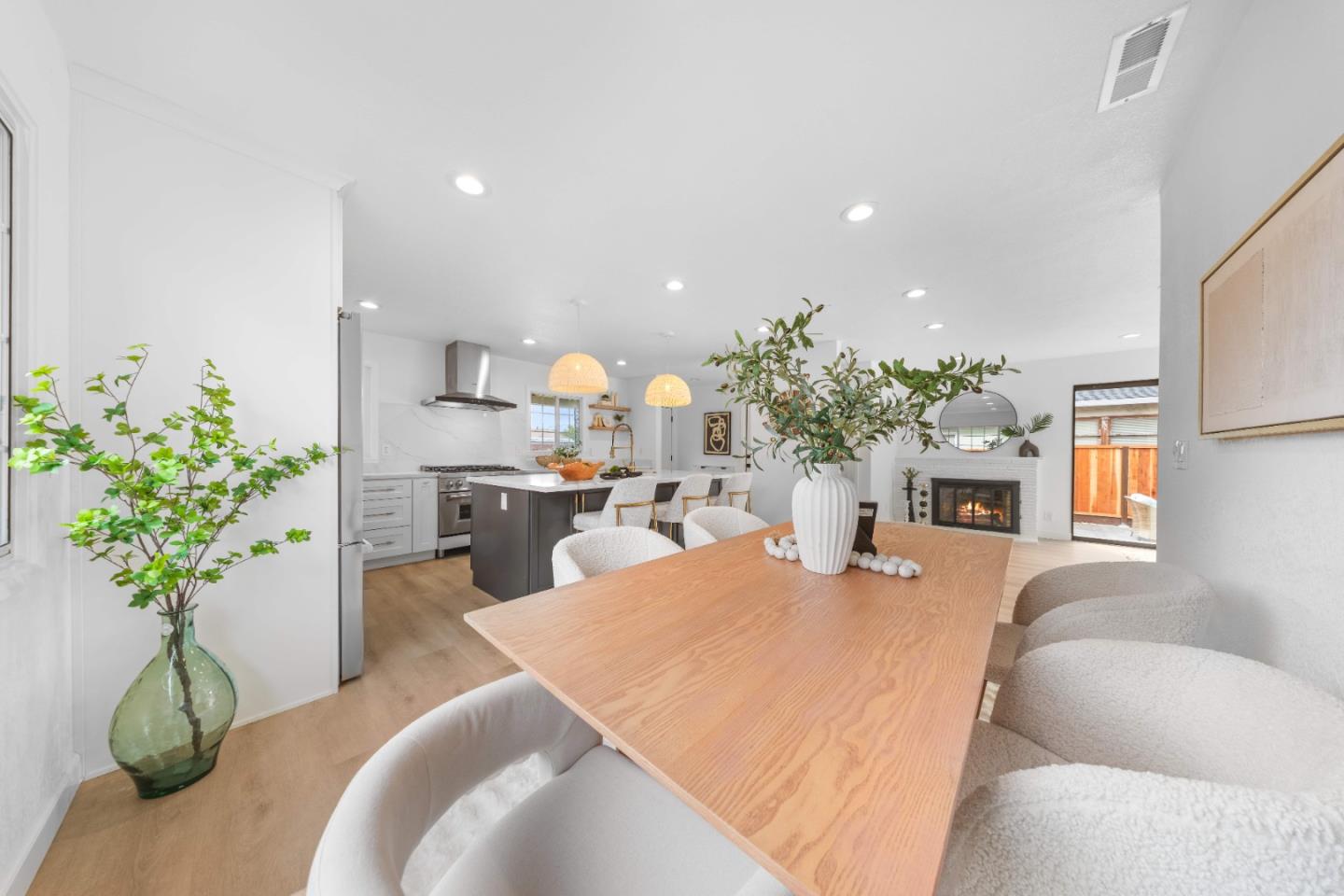 Detail Gallery Image 10 of 36 For 879 Coachella Ave, Sunnyvale,  CA 94085 - 3 Beds | 1/1 Baths
