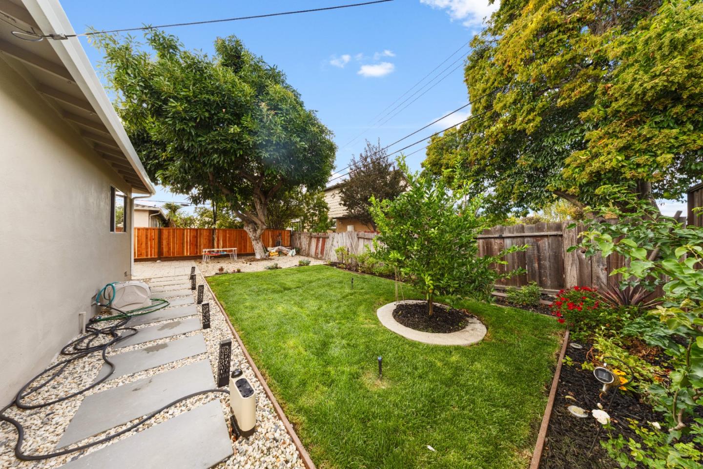 Detail Gallery Image 32 of 36 For 879 Coachella Ave, Sunnyvale,  CA 94085 - 3 Beds | 1/1 Baths