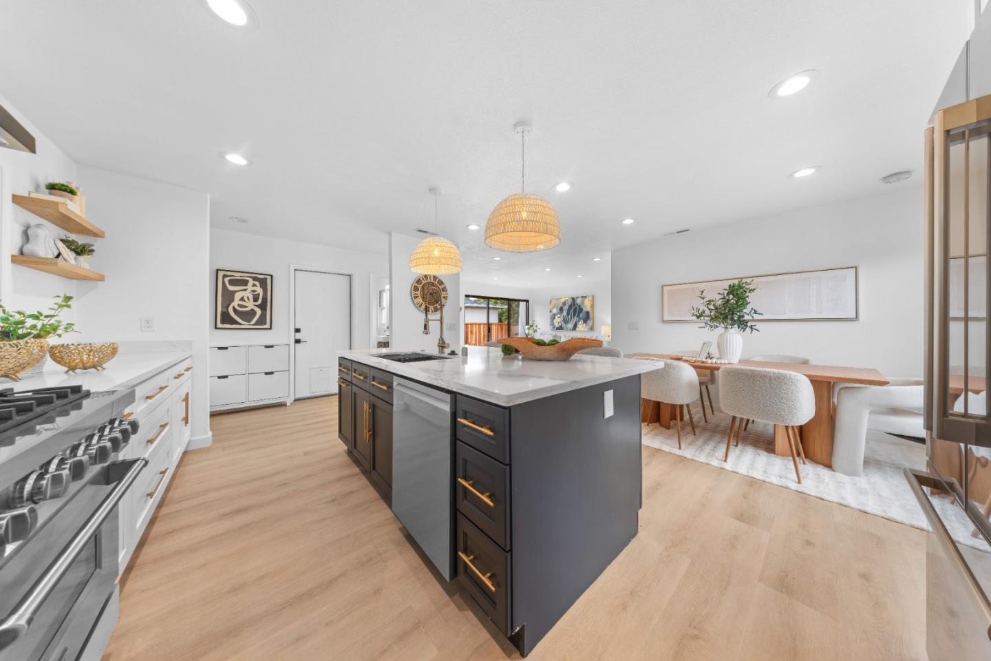 Detail Gallery Image 6 of 36 For 879 Coachella Ave, Sunnyvale,  CA 94085 - 3 Beds | 1/1 Baths