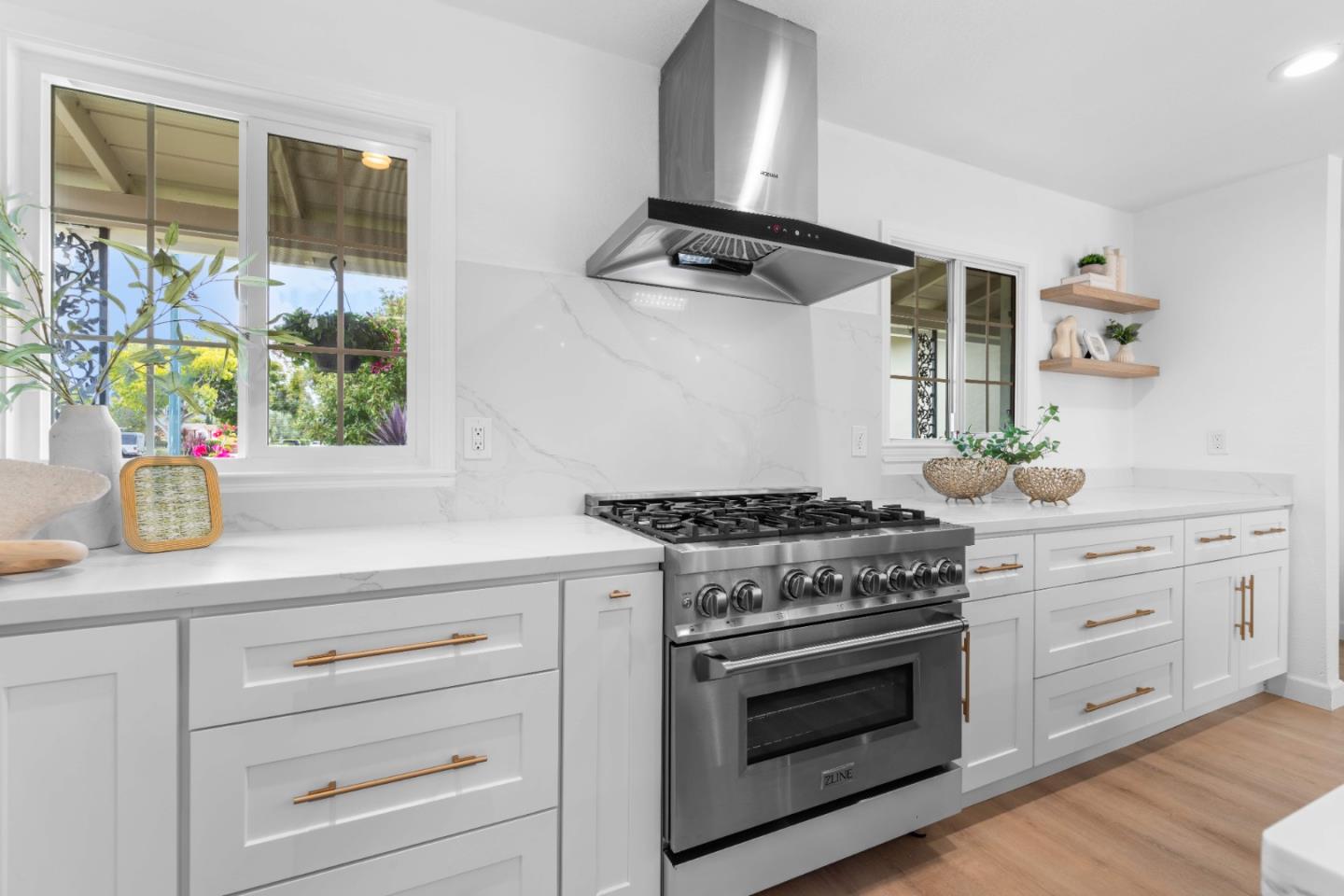 Detail Gallery Image 7 of 36 For 879 Coachella Ave, Sunnyvale,  CA 94085 - 3 Beds | 1/1 Baths