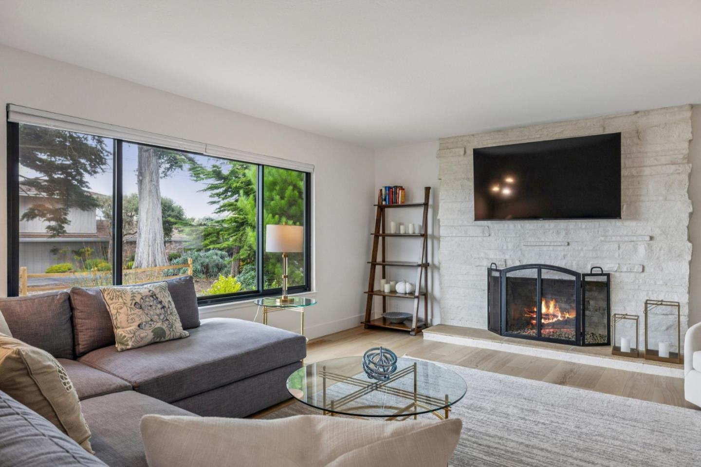 Detail Gallery Image 6 of 37 For 1062 Marcheta Ln, Pebble Beach,  CA 93953 - 4 Beds | 3 Baths