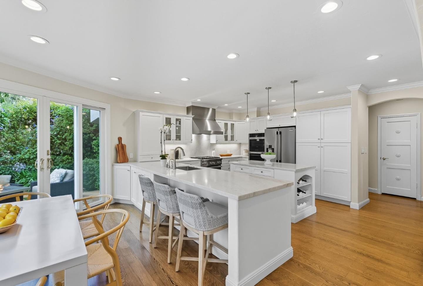 Detail Gallery Image 11 of 42 For 431 Hillcrest Rd, San Mateo,  CA 94402 - 4 Beds | 3 Baths