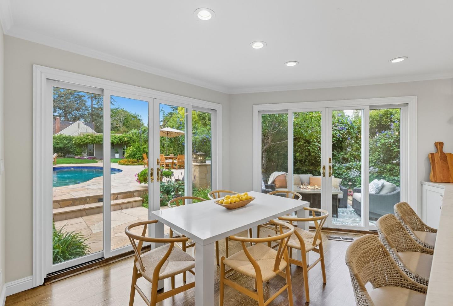 Detail Gallery Image 14 of 42 For 431 Hillcrest Rd, San Mateo,  CA 94402 - 4 Beds | 3 Baths