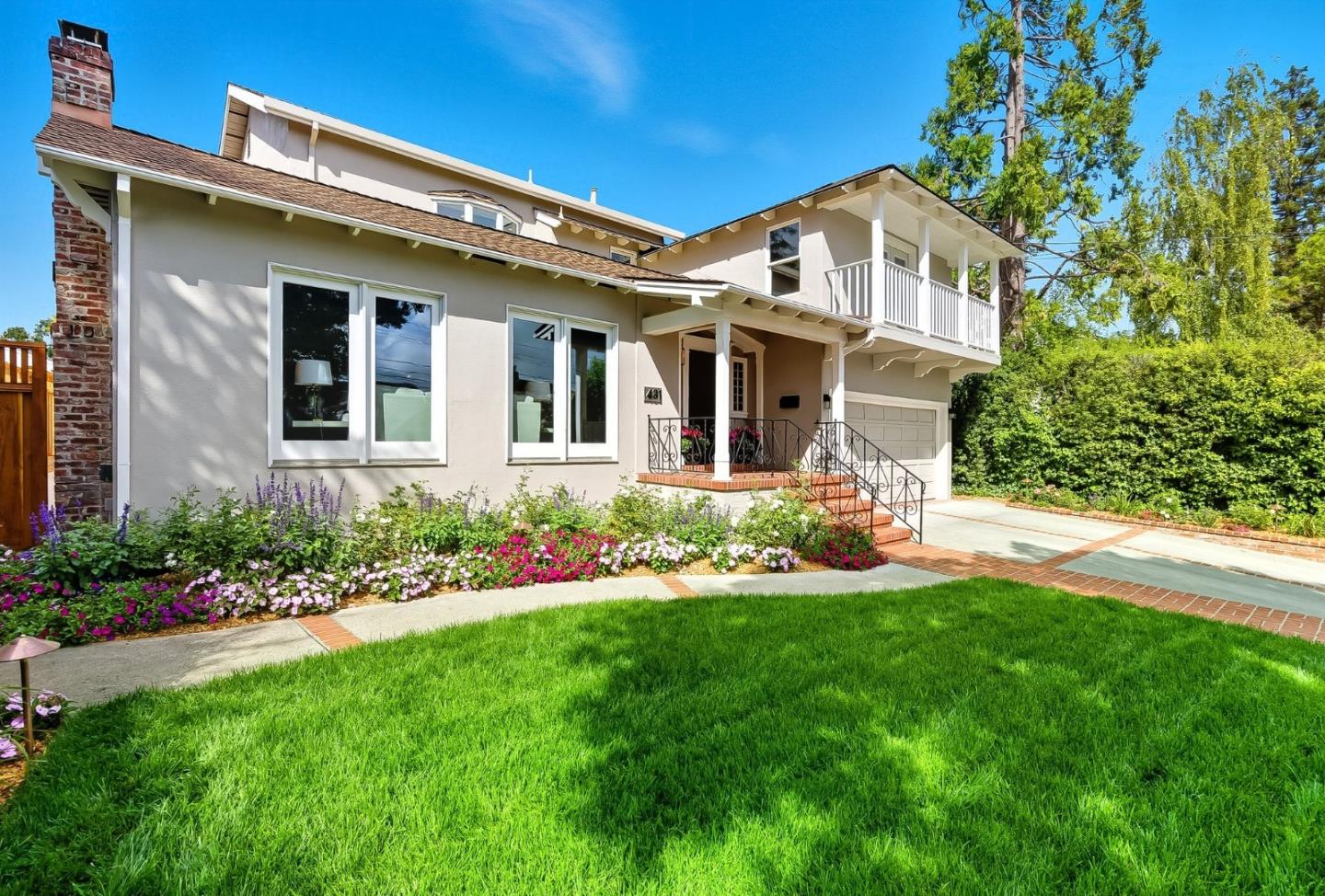 Detail Gallery Image 3 of 42 For 431 Hillcrest Rd, San Mateo,  CA 94402 - 4 Beds | 3 Baths