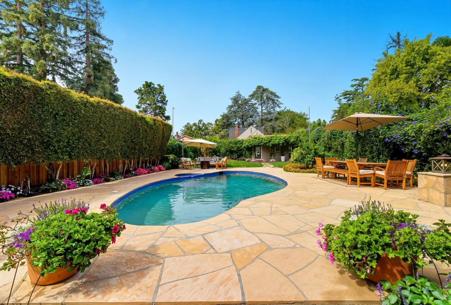 Detail Gallery Image 31 of 42 For 431 Hillcrest Rd, San Mateo,  CA 94402 - 4 Beds | 3 Baths