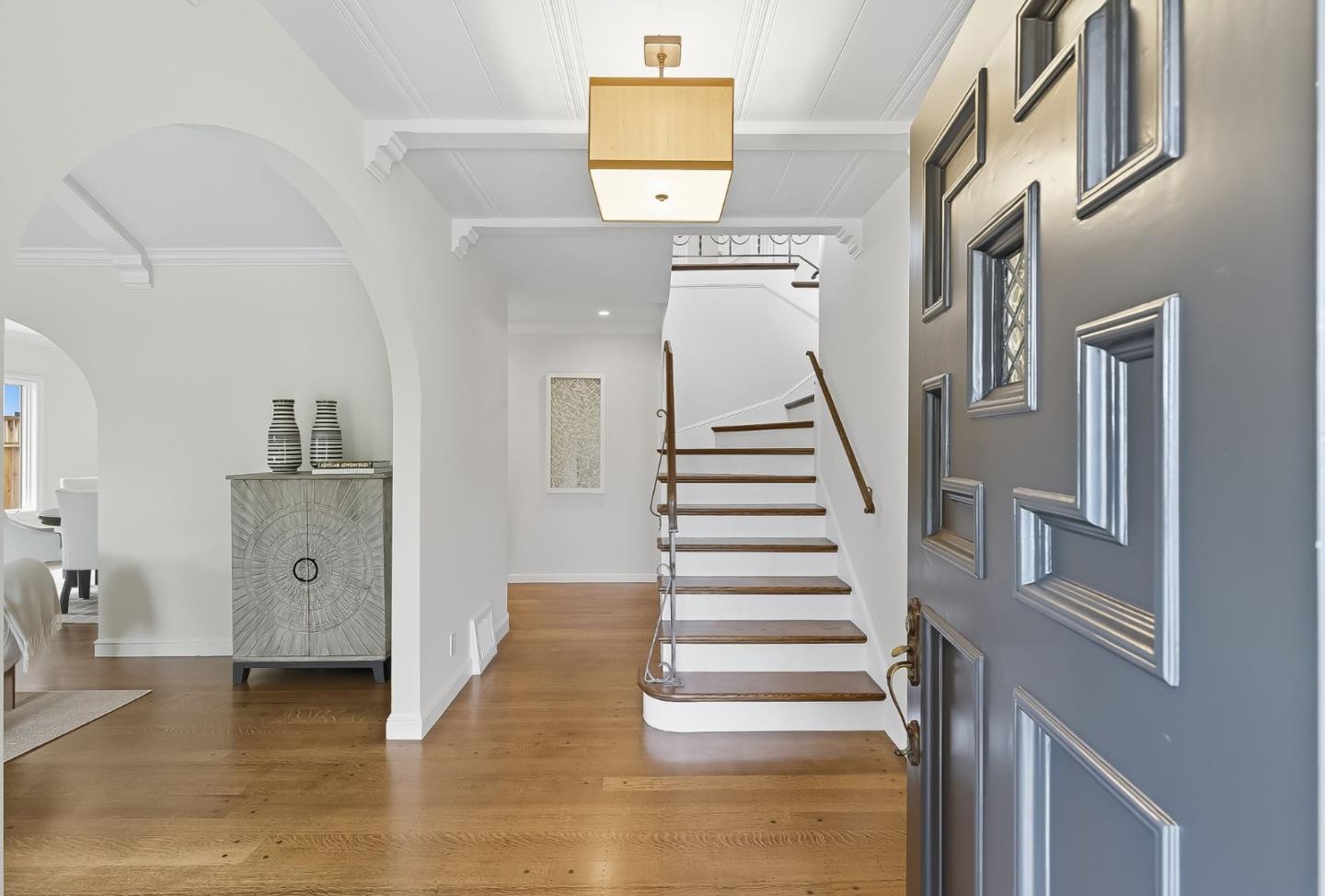 Detail Gallery Image 4 of 42 For 431 Hillcrest Rd, San Mateo,  CA 94402 - 4 Beds | 3 Baths