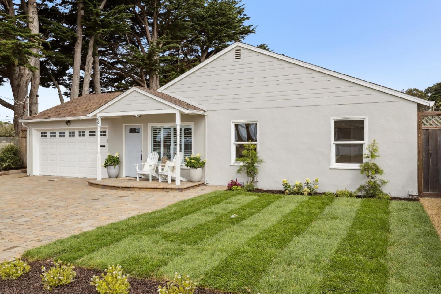 Detail Gallery Image 3 of 42 For 207 Nelson Ave, Pacifica,  CA 94044 - 3 Beds | 1/1 Baths