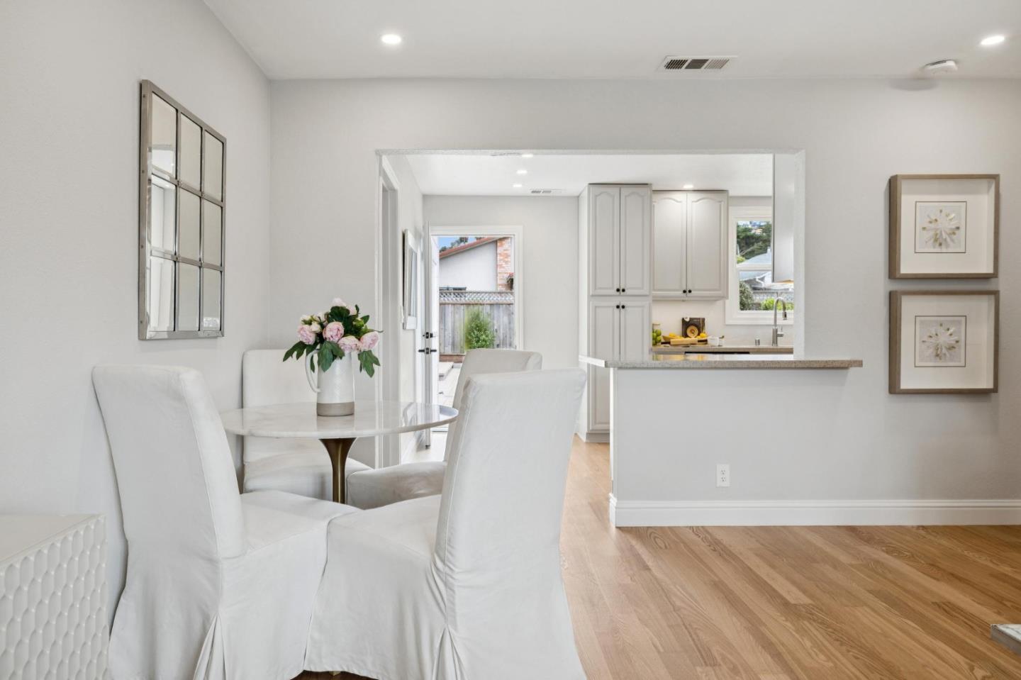 Detail Gallery Image 8 of 42 For 207 Nelson Ave, Pacifica,  CA 94044 - 3 Beds | 1/1 Baths