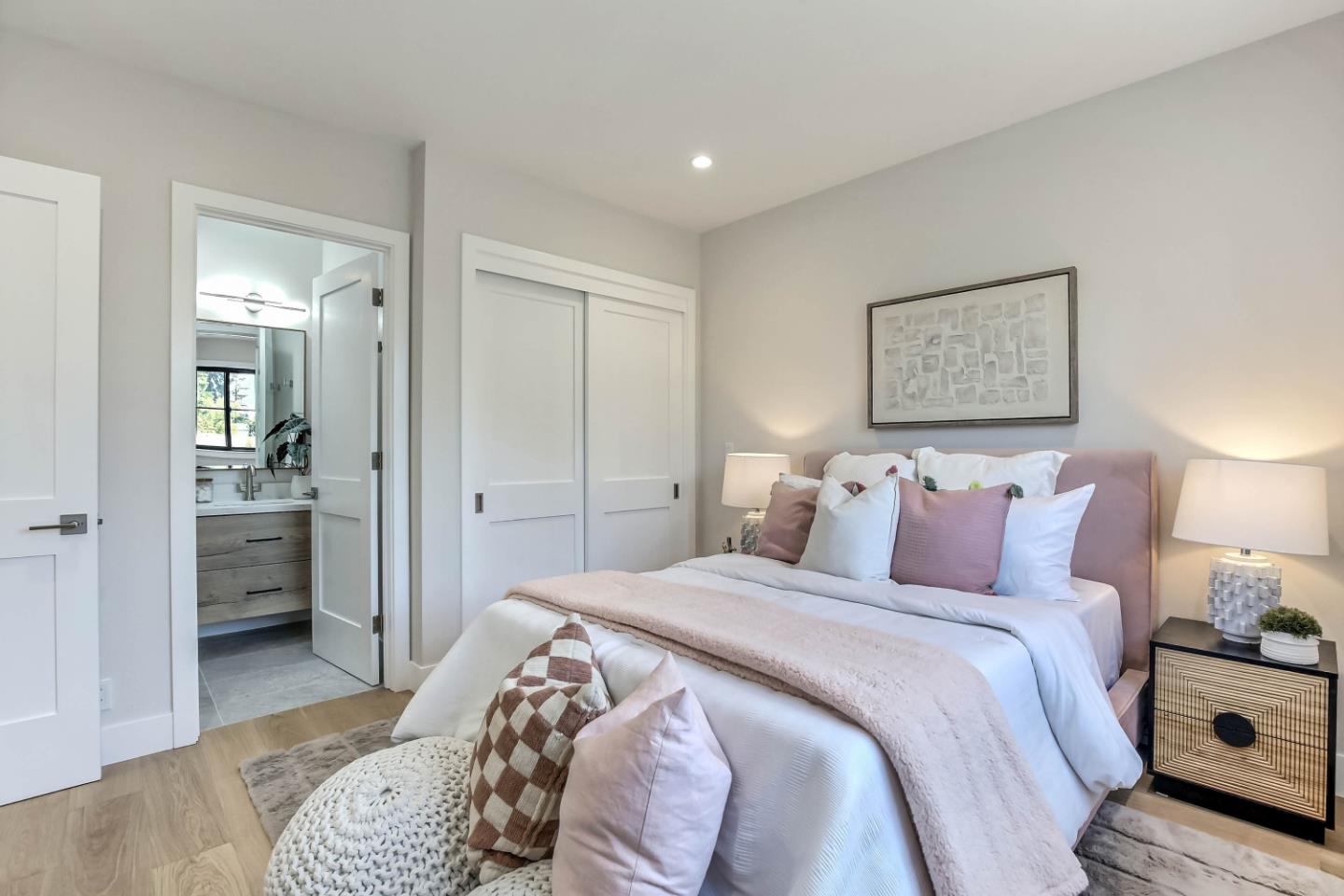 Detail Gallery Image 15 of 38 For 202 Mountain View Ave, Mountain View,  CA 94041 - 7 Beds | 6 Baths