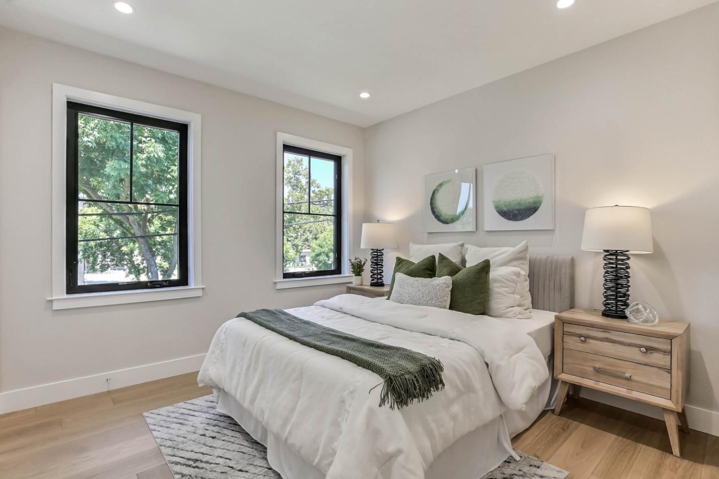Detail Gallery Image 18 of 38 For 202 Mountain View Ave, Mountain View,  CA 94041 - 7 Beds | 6 Baths