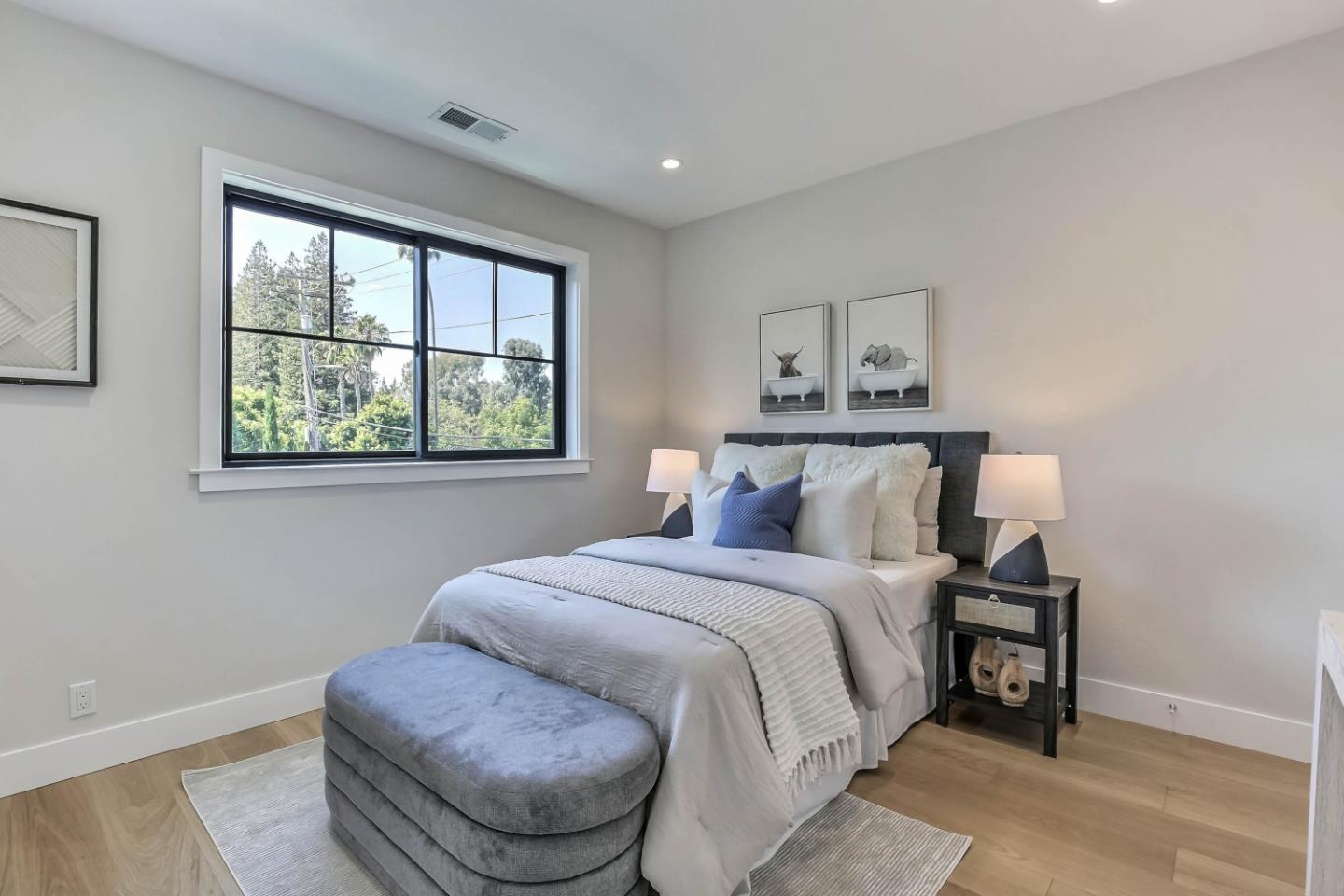 Detail Gallery Image 30 of 38 For 202 Mountain View Ave, Mountain View,  CA 94041 - 7 Beds | 6 Baths